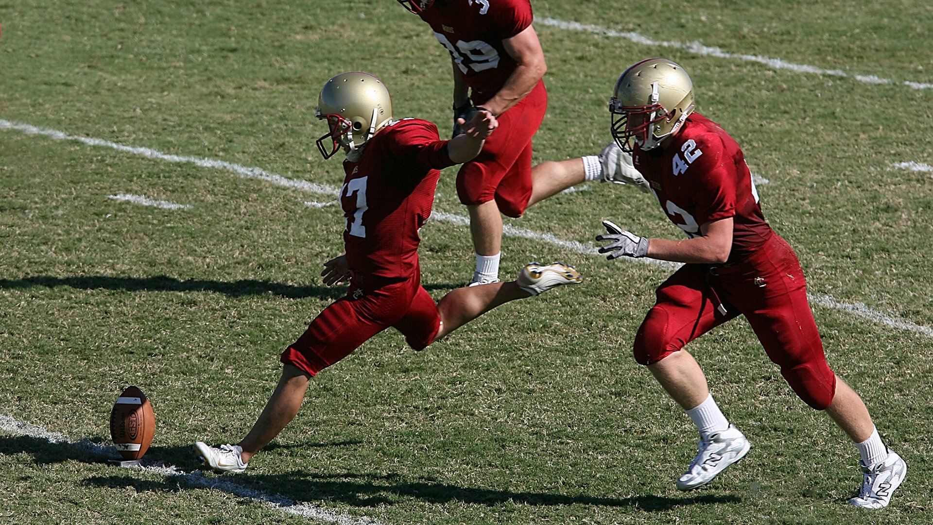 澳大利亚袋鼠队利用多点进攻瓦解对手防线，澳大利亚袋鼠事件